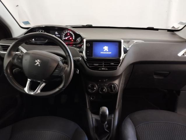 Peugeot 208 image 2
