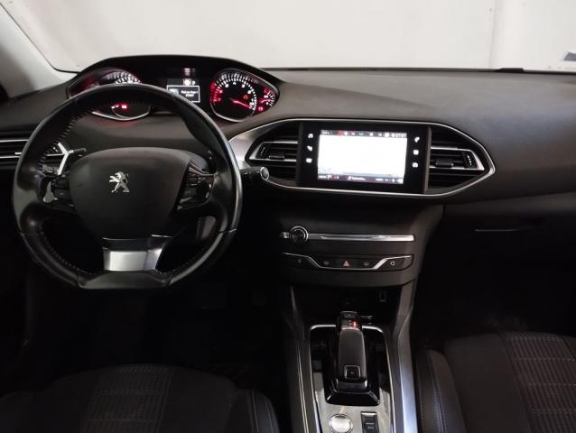 Peugeot 308 image 1
