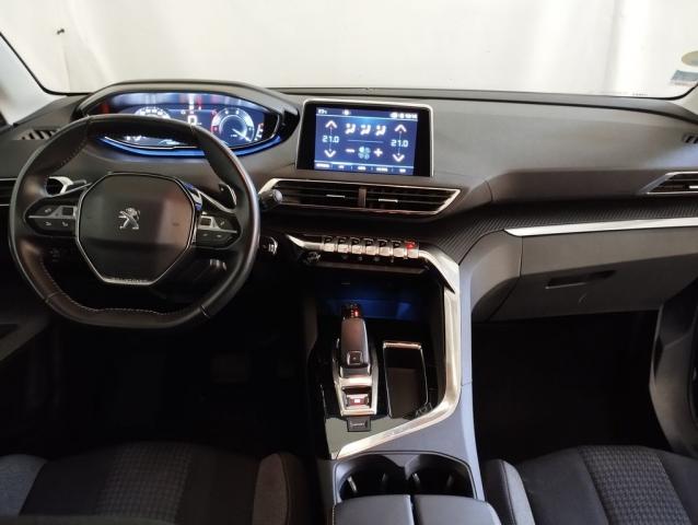 Peugeot 3008 image 2