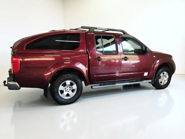 Nissan Navara image 2