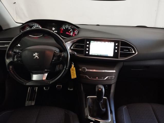 Peugeot 308 image 2
