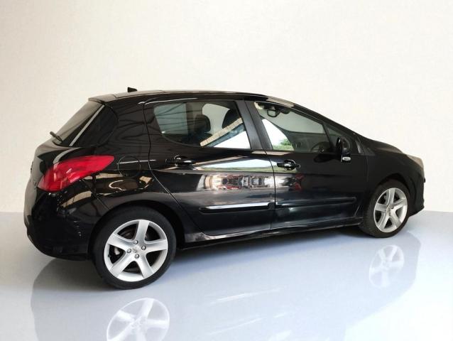 Peugeot 308 image 1