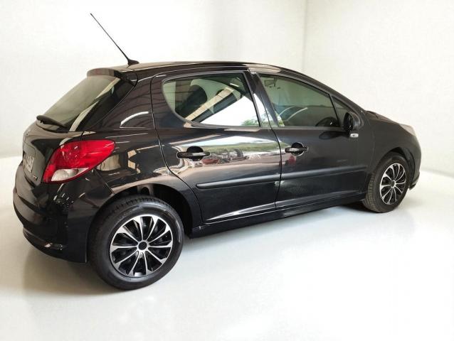 Peugeot 207 image 1
