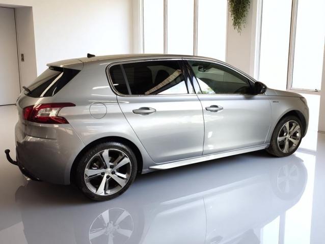 Peugeot 308 image 2