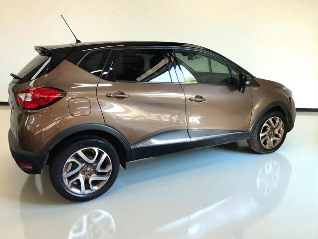 Renault Captur image 2