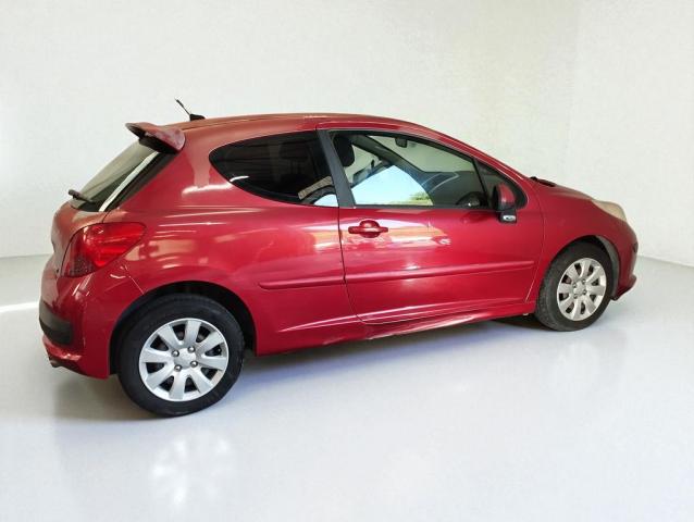 Peugeot 207 image 2