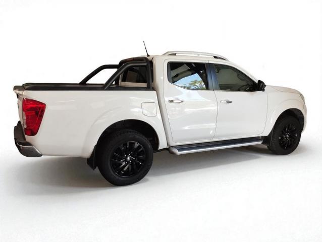 Nissan Navara image 1