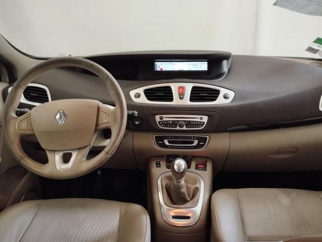Renault Grand Scénic image 1