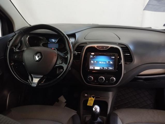 Renault Captur image 2