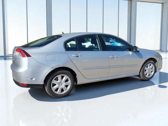 Renault Laguna image 1