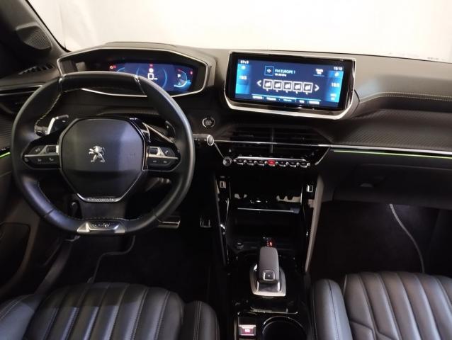 Peugeot 208 image 2