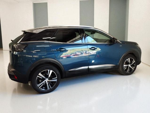 Peugeot 3008 image 2
