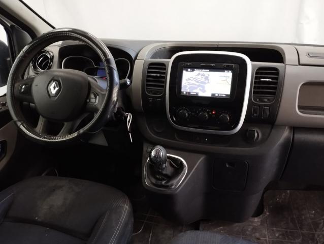 Renault Trafic image 2