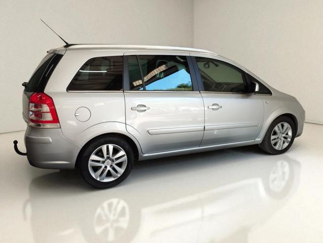 Opel Zafira image 2