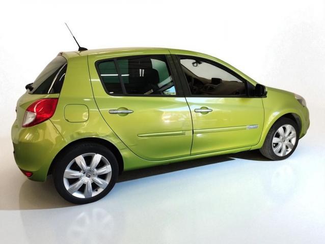Renault Clio image 2