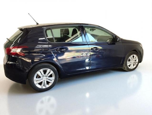 Peugeot 308 image 1
