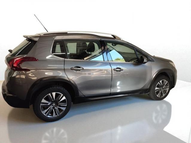 Peugeot 2008 image 1