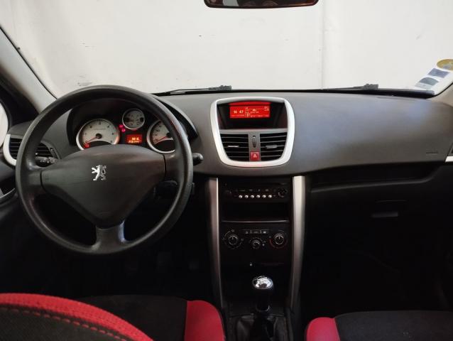 Peugeot 207 image 1