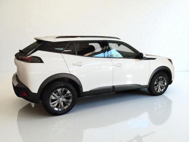 Peugeot 2008 image 2