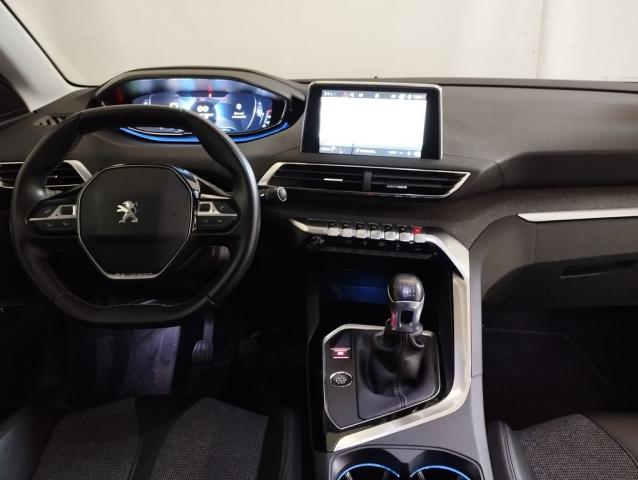Peugeot 3008 image 2