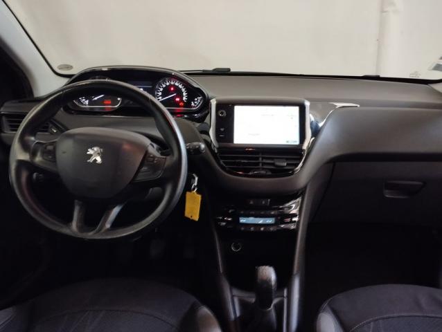 Peugeot 208 image 2