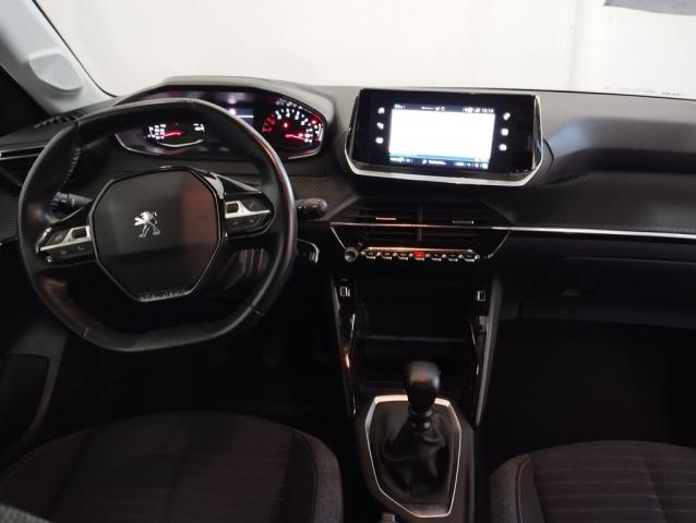 Peugeot 208 image 1