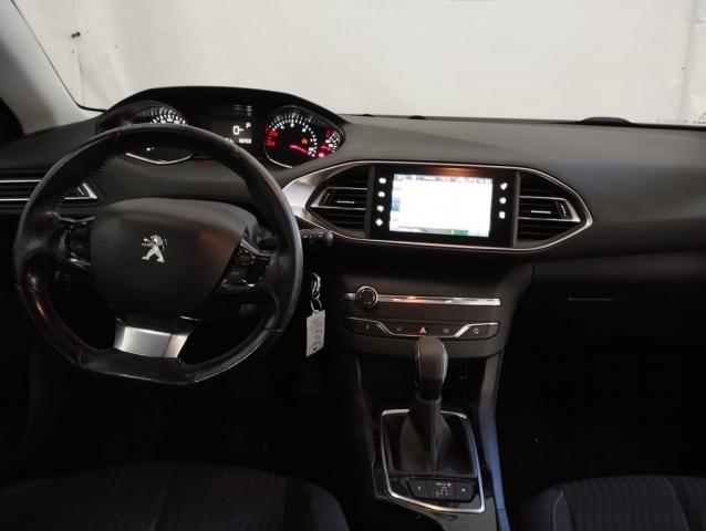 Peugeot 308 image 2