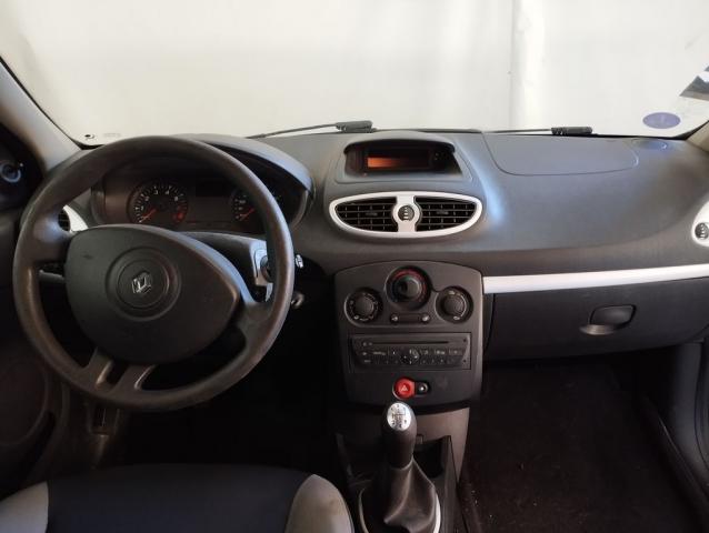 Renault Clio image 1
