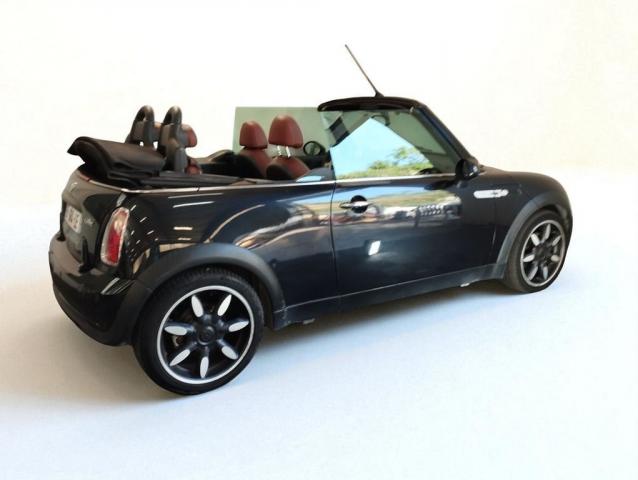 Mini One image 1