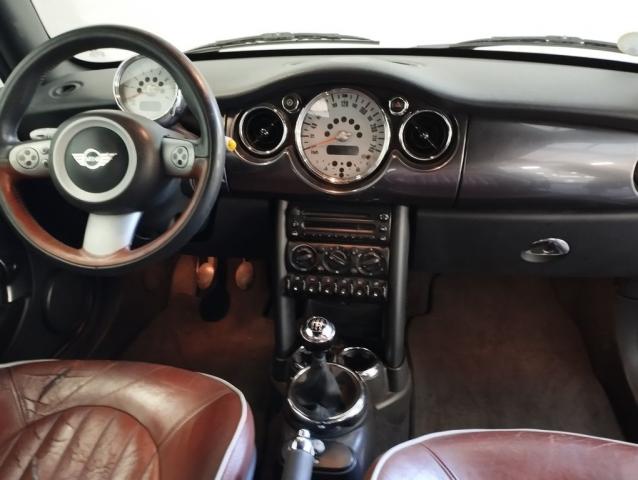 Mini One image 2