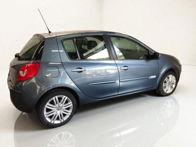 Renault Clio image 1