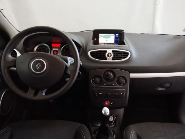 Renault Clio image 2