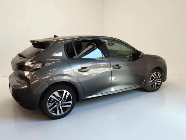 Peugeot 208 image 1