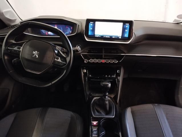 Peugeot 208 image 2