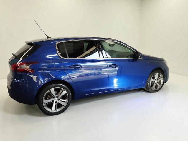 Peugeot 308 image 1