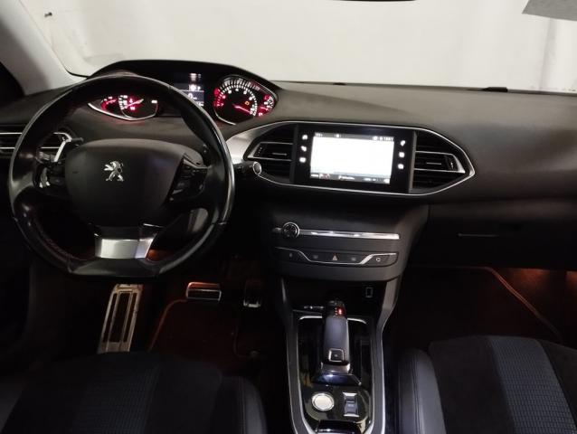 Peugeot 308 image 2