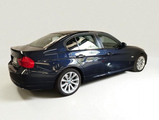 Bmw 320 image 2