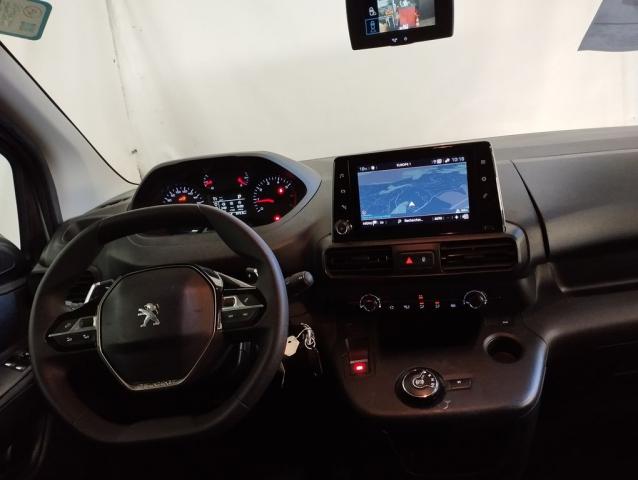 Peugeot Partner image 1