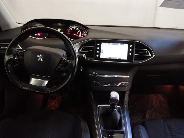 Peugeot 308 image 1
