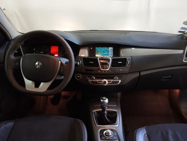 Renault Laguna Estate image 2