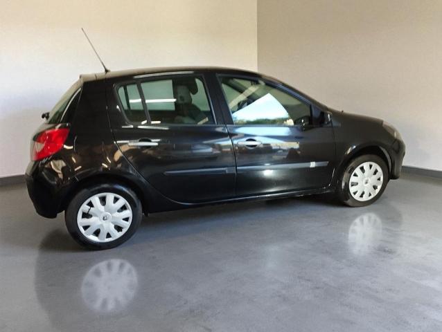 Renault Clio image 1