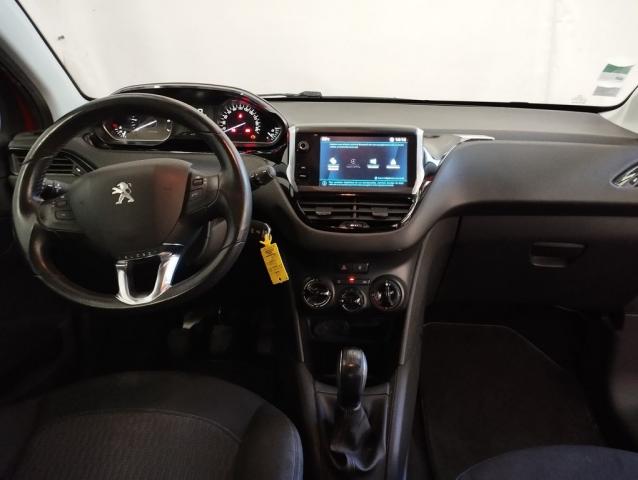 Peugeot 208 image 1