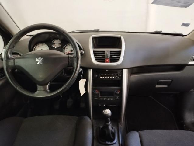 Peugeot 207 image 1