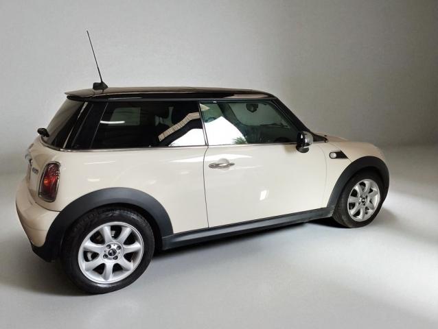 Mini Cooper image 2