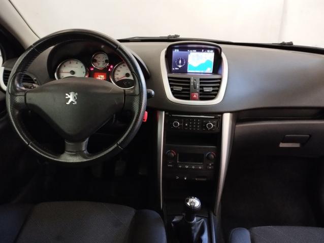 Peugeot 207 image 1