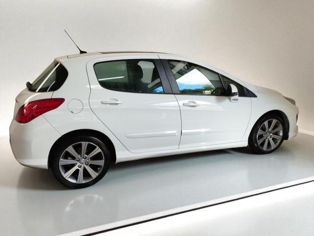 Peugeot 308 image 1