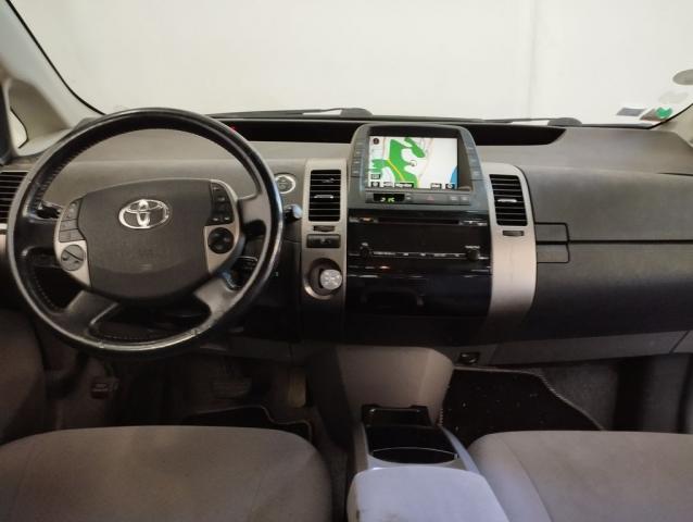 Toyota Prius image 2