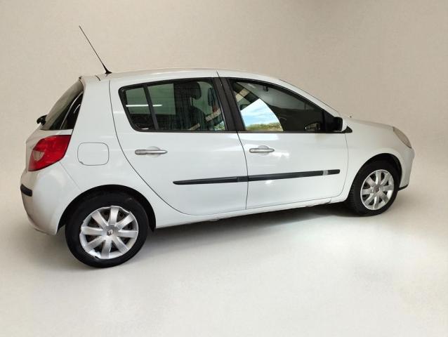 Renault Clio image 1