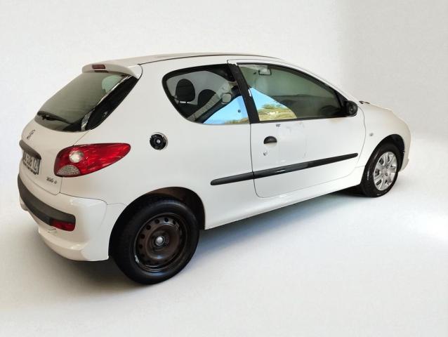 Peugeot 206+ image 1