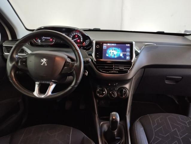 Peugeot 2008 image 1
